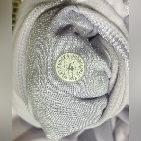 Lululemon Align Lavender Leggings, Sz 4, 4-way Stretch, High-Rise, Buttery Soft - Picture 3 of 8